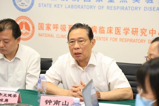 國家呼吸疾病臨床醫(yī)學(xué)研究中心-鐘南山-肺炎-肺氣腫-慢阻肺-哮喘-咳嗽-呼吸機-呼吸肌-呼吸峰流速儀-便攜式肺功能檢測儀-肺功能-檢測儀-基層呼吸系統(tǒng)早期篩查干預(yù)-廣州呼研所-鄭勁平-賽客-呼吸訓(xùn)練器-物聯(lián)網(wǎng)-復(fù)方異丙托溴銨治療早期慢阻肺項目-國家呼吸醫(yī)學(xué)中心